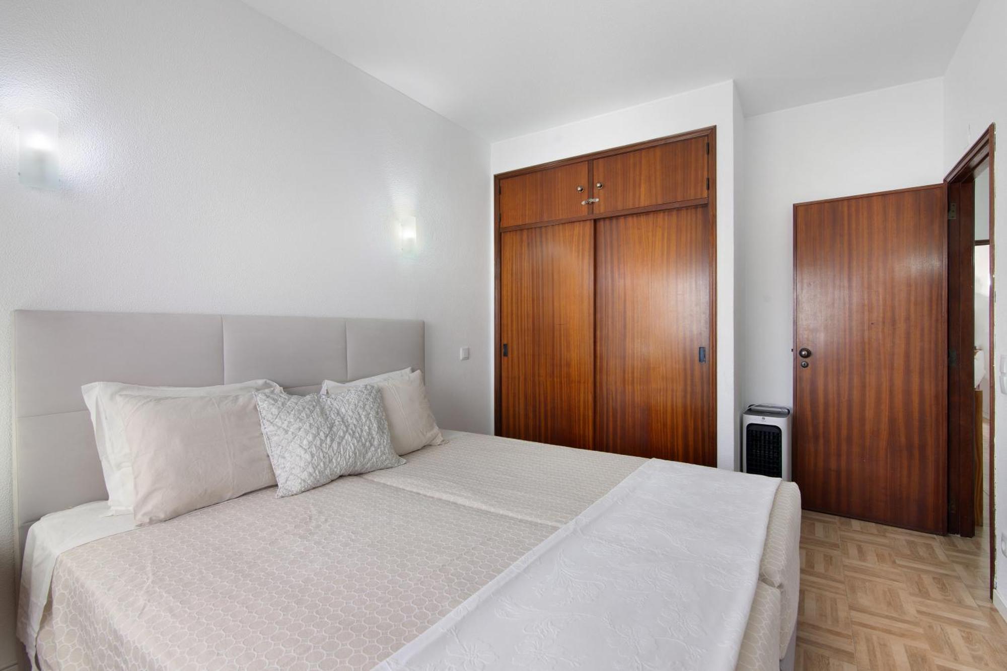 Familial De Apartment
